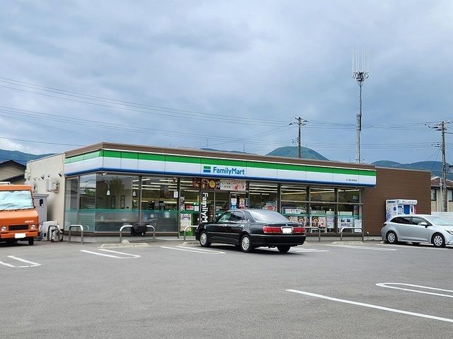 コンビニ　ファミリーマート白石蔵王店（コンビニ）まで230m