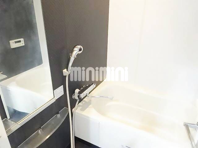 バス・シャワールーム　エアコン付きです