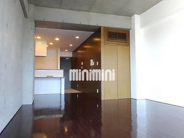 居室・リビング　ベランダ側から見たお部屋の雰囲気です