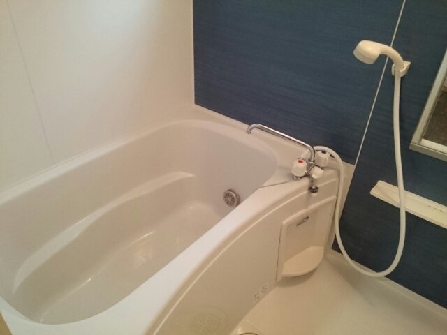 バス・シャワールーム　お風呂で日々の疲れを落としましょう