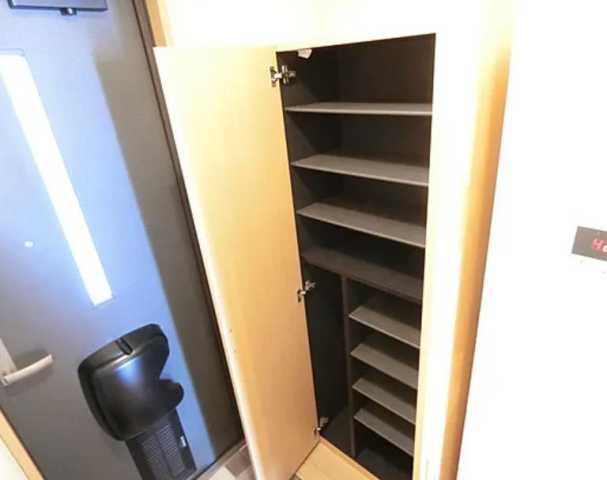 玄関　サニーコート