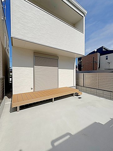 庭　ウッドデッキ