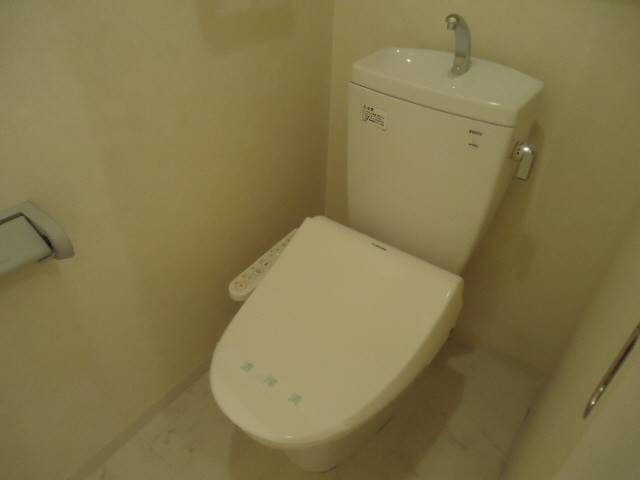 トイレ　ウォシュレット