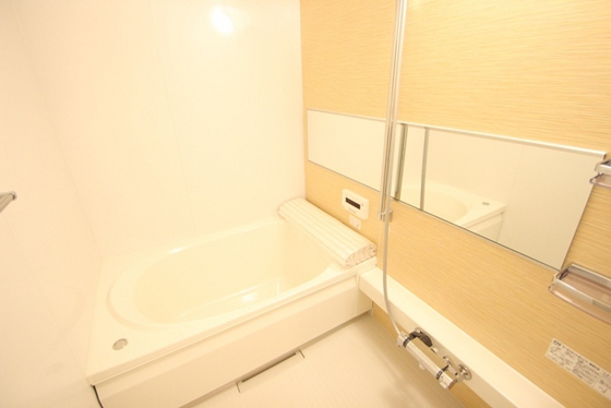 バス・シャワールーム　※別部屋の写真です