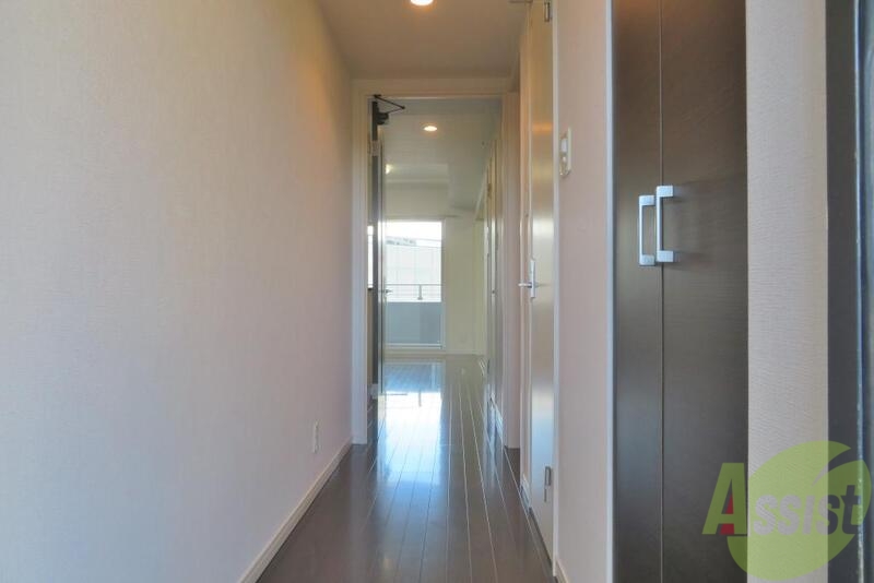 玄関　開けたらわかるこれ、きれいな部屋ですよ。見たままですが。