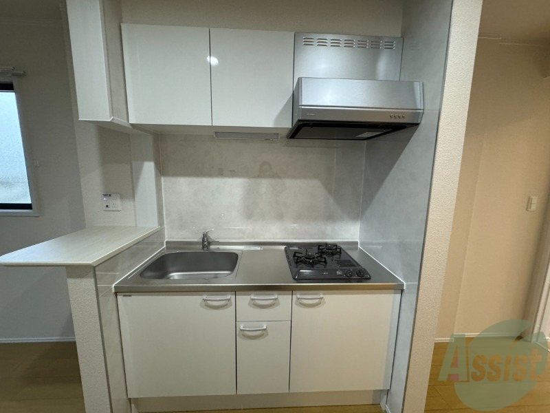 キッチン　キッチンは作業台もあり広めなので使いやすそうですね。