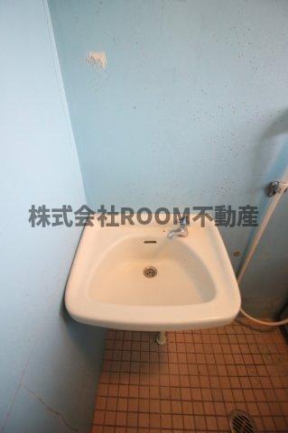洗面設備　スペースが確保できる洗面所です