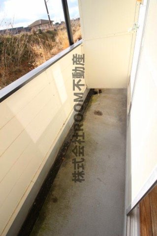 バルコニー　外からの目が気にならないバルコニーで洗濯物が干せます