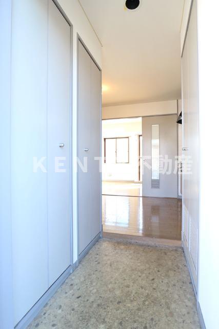 玄関　収納もある玄関です