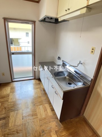 キッチン　【太田郷ハイツA】