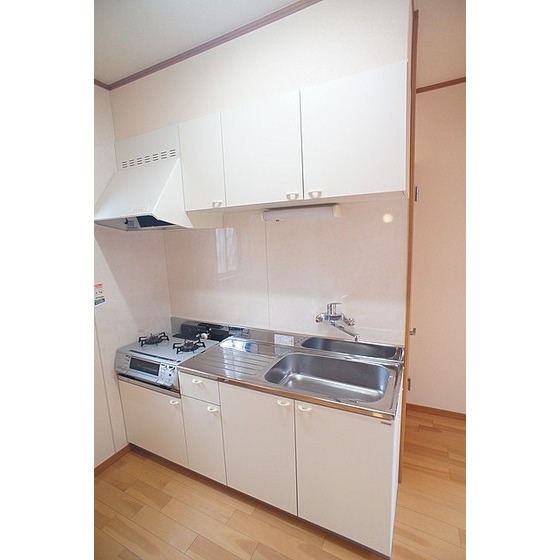 キッチン　上下収納付き