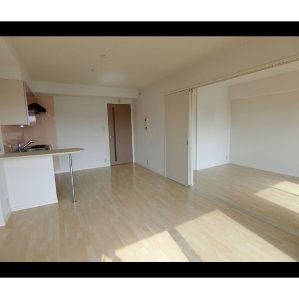 居室・リビング　広いリビング★