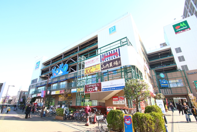 ショッピングセンター　ココスクエア調布（ショッピングセンター）まで624m