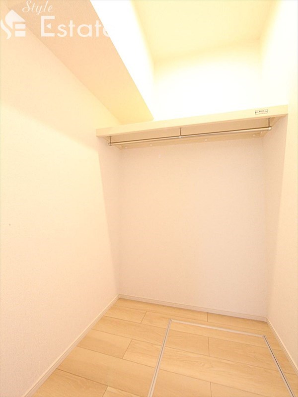 収納　ウォークインクローゼット