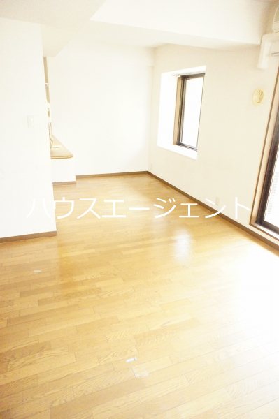 居室・リビング　南向きで日当たり良いです。※参考画像