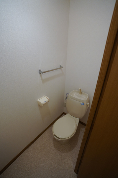 トイレ　同じ建物の別なお部屋
