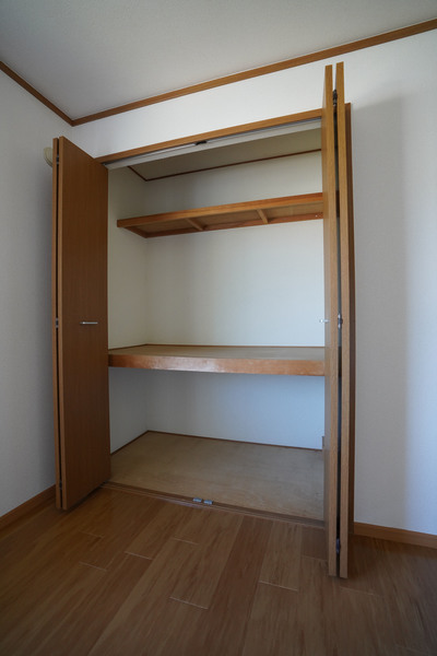 収納　同じ建物の別なお部屋