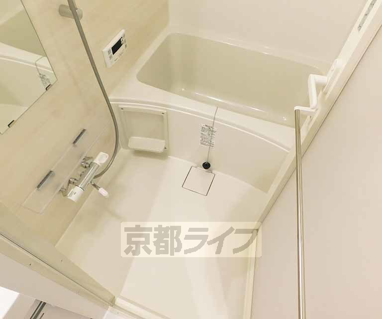 バス・シャワールーム　ゆったり浸かれます・