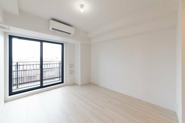 居室・リビング　こちらのリビングで趣味の時間をお楽しみください