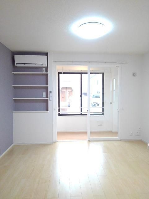 居室・リビング　おしゃれな居間です