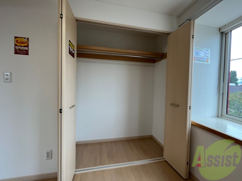 収納　寝室の収納です。部屋がすっきり片付きます。