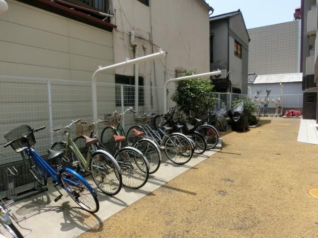 その他　駐輪場完備
