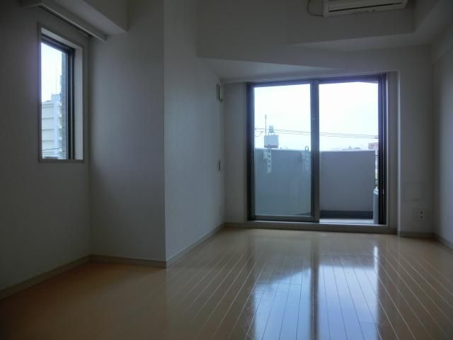 居室・リビング　角部屋２面採光