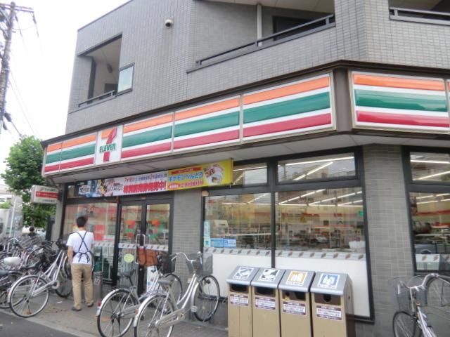 コンビニ　セブンイレブン（コンビニ）まで60m