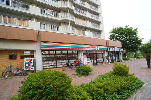 コンビニ　セブンイレブン希望ケ丘店（コンビニ）まで778m