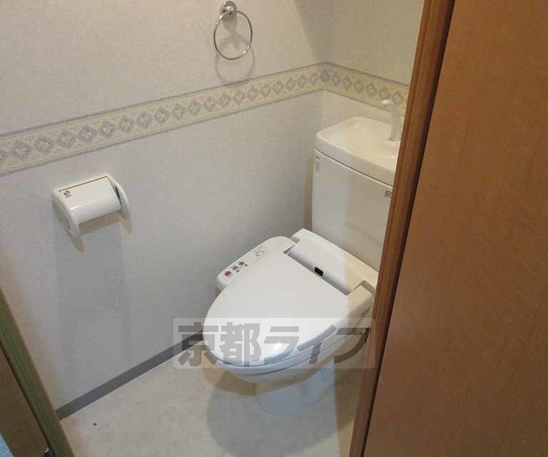 トイレ　清潔感のあるトイレです