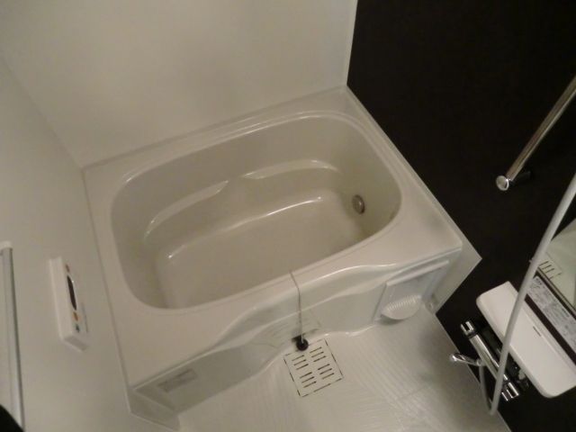 バス・シャワールーム　追焚・浴室乾燥機完備