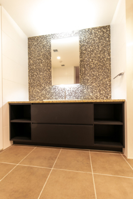 洗面設備　※写真は同タイプ住戸です。