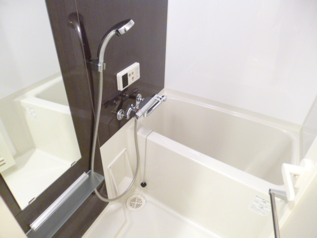 バス・シャワールーム　綺麗なお風呂です