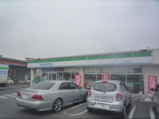 コンビニ　ファミリーマート栗東小柿店（コンビニ）まで1400m
