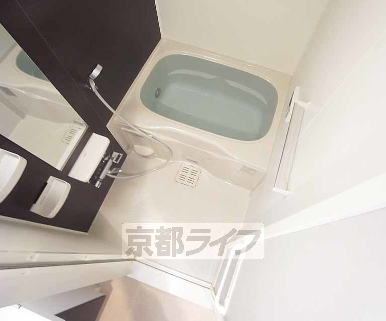 バス・シャワールーム　きれいなお風呂です。