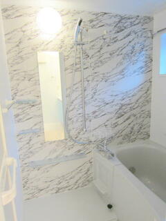 バス・シャワールーム　写真は参考写真となります。現状優先