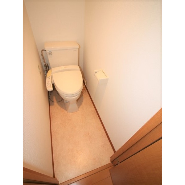 トイレ　★温水洗浄便座です★