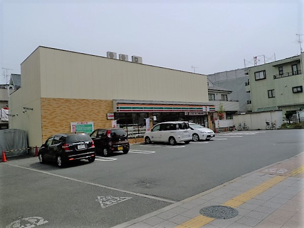 コンビニ　セブンイレブン板橋赤塚新町２丁目店（コンビニ）まで84m
