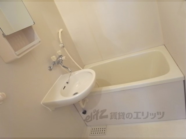 バス・シャワールーム　バス