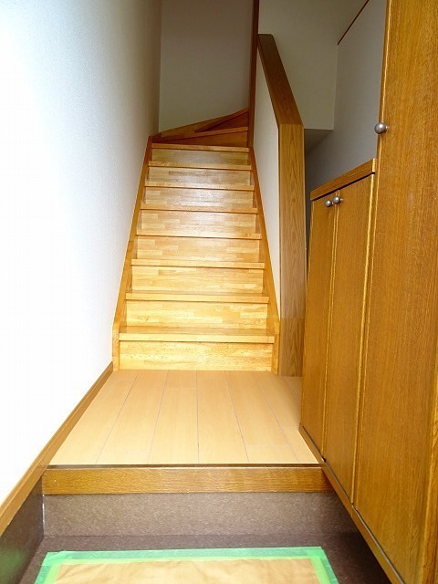 玄関　シューズボックス付きになります。