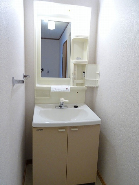 洗面設備　独立洗面台です。