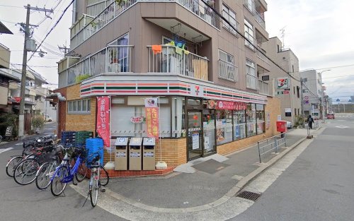 コンビニ　セブンイレブン 大阪十三東1丁目店（コンビニ）まで91m