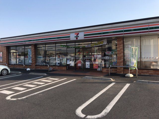 コンビニ　セブンイレブン取手白山３丁目店（コンビニ）まで1454m