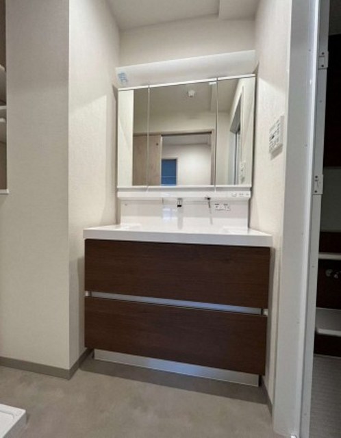 洗面設備　同仕様