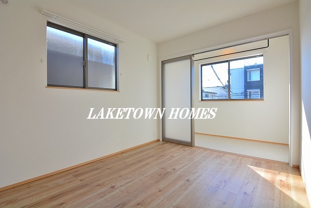 居室・リビング　西側約６帖の洋室です。