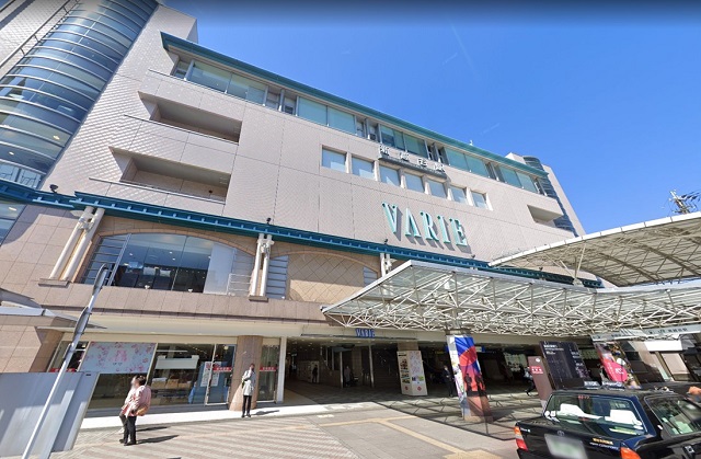 ショッピングセンター　新越谷VARIE（ショッピングセンター）まで1032m