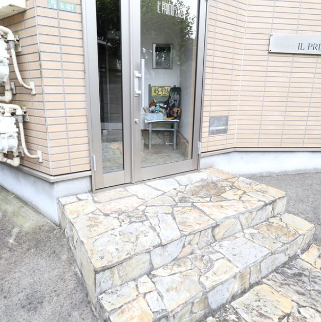 エントランス　弊社は都内全域の物件をご紹介可能です！