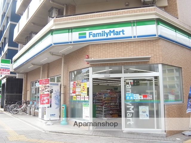 コンビニ　ファミリーマート熱田金山南店（コンビニ）まで108m