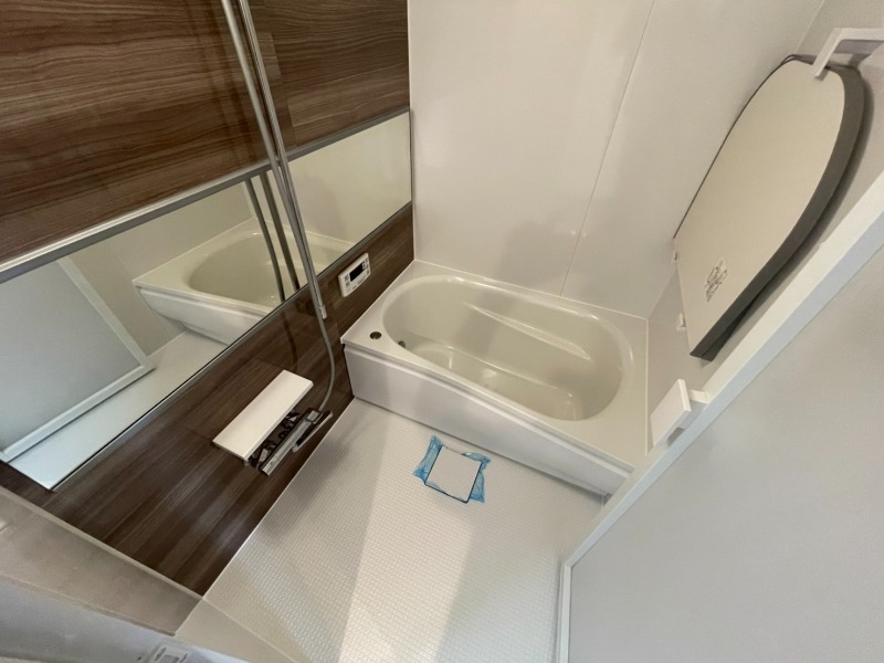 バス・シャワールーム　別のお部屋の写真です。