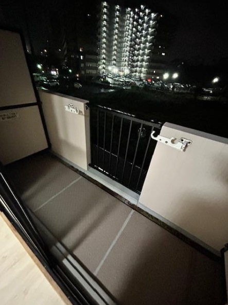 バルコニー　※同建物の別のお部屋の写真です。